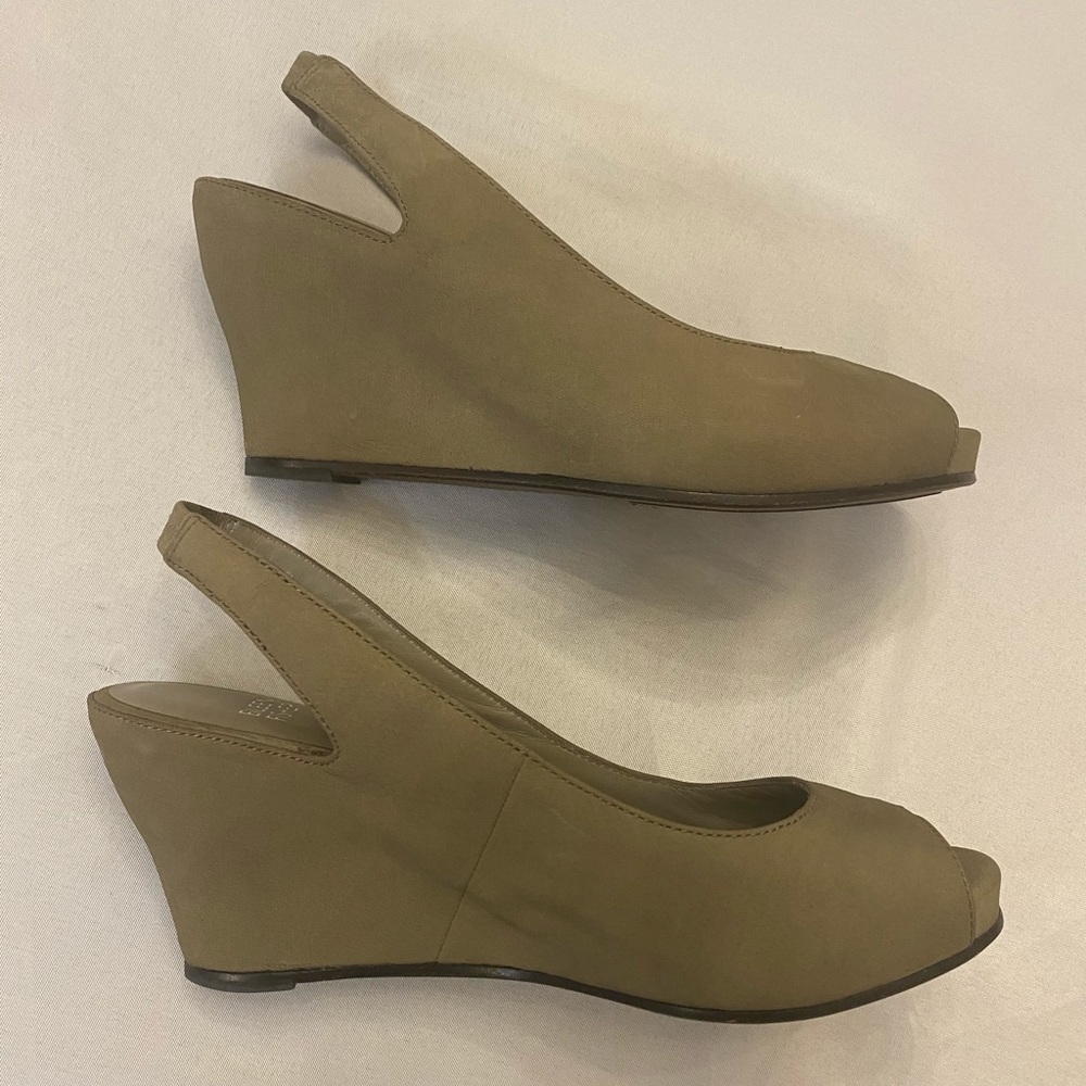 EILEEN FISHER Sling Back Wedge Heels, Size 7 - Picture 2 of 4